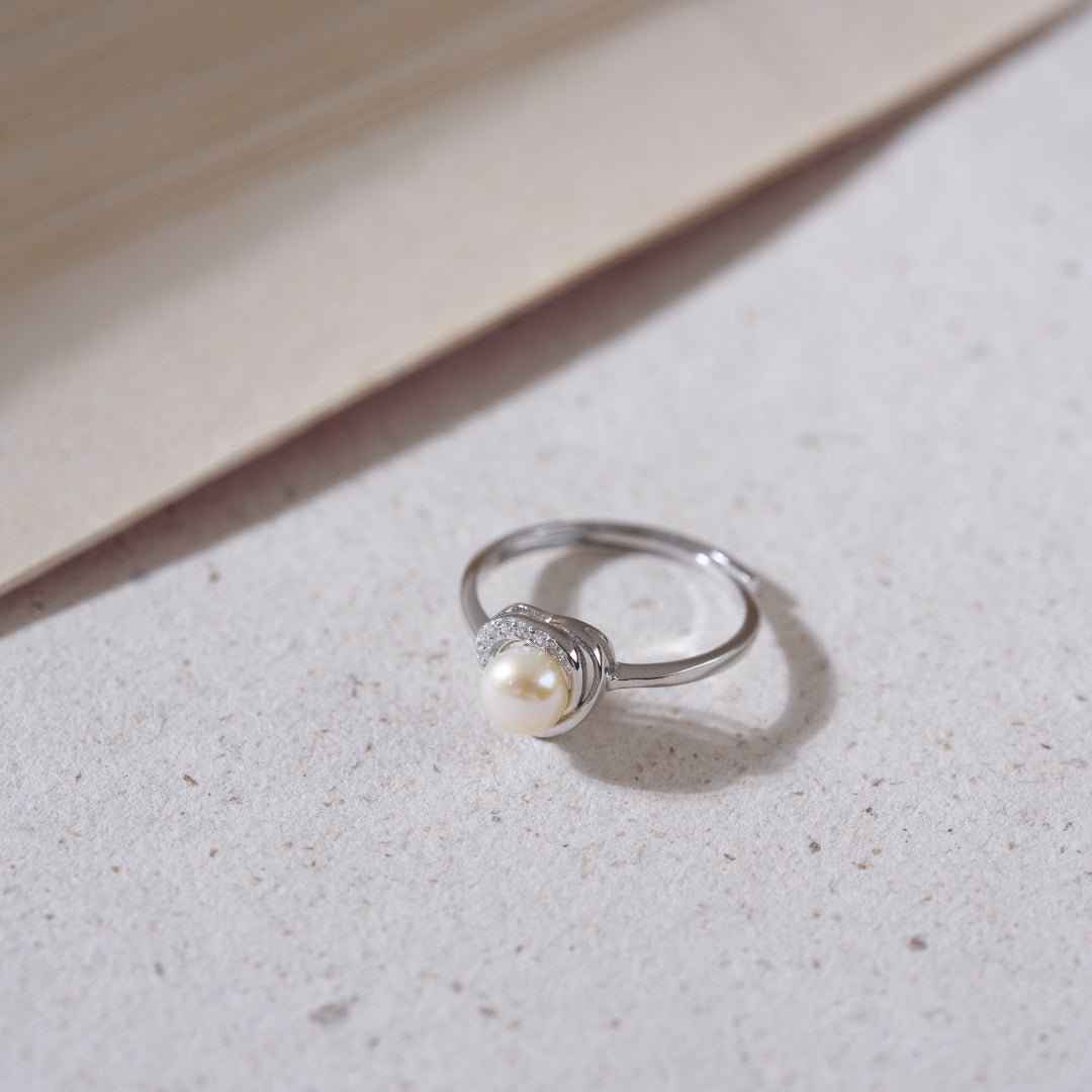 Silver Twisted Halo Pearl Ring