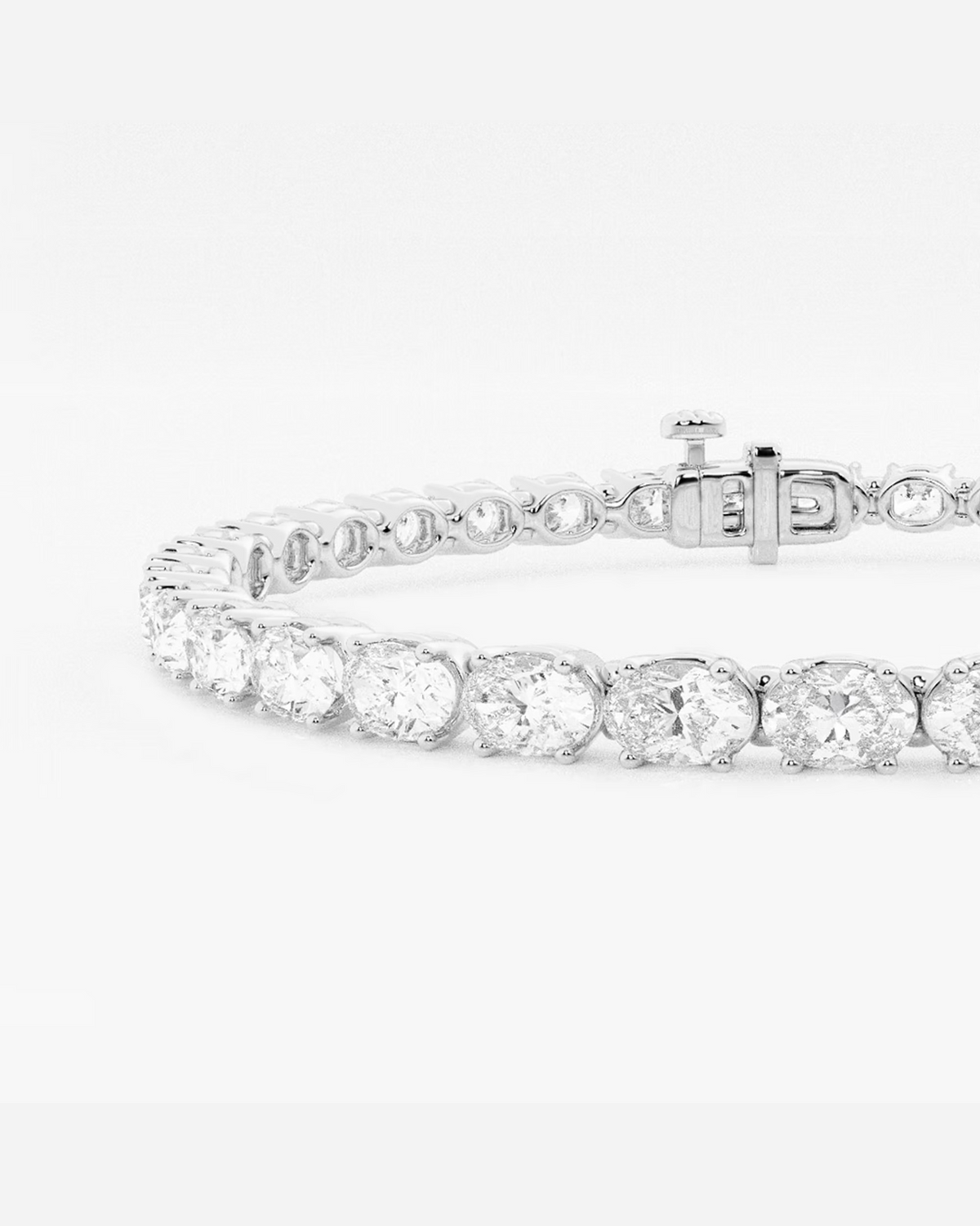 Alvellea tennis bracelet