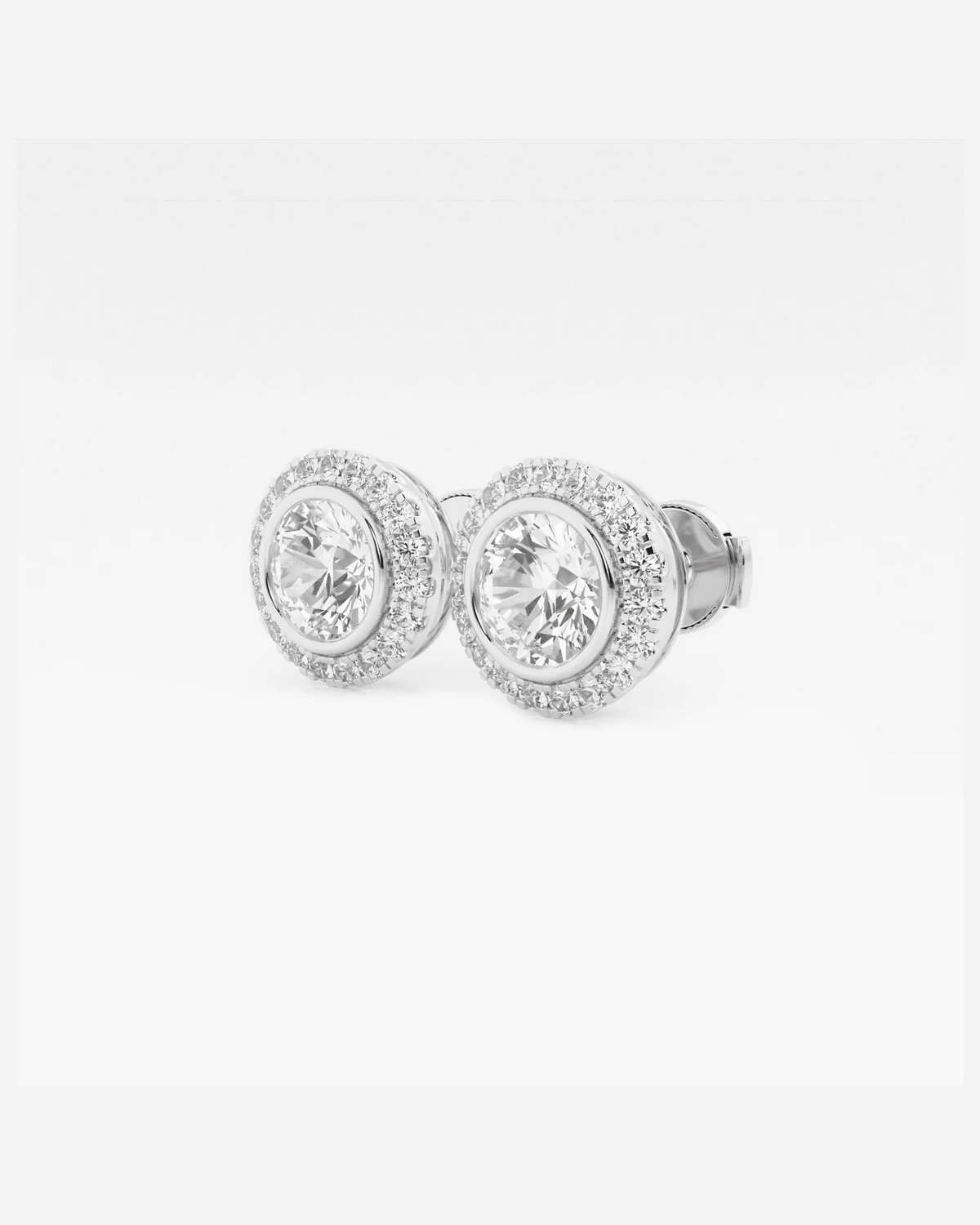 Kaeloria round halo stud