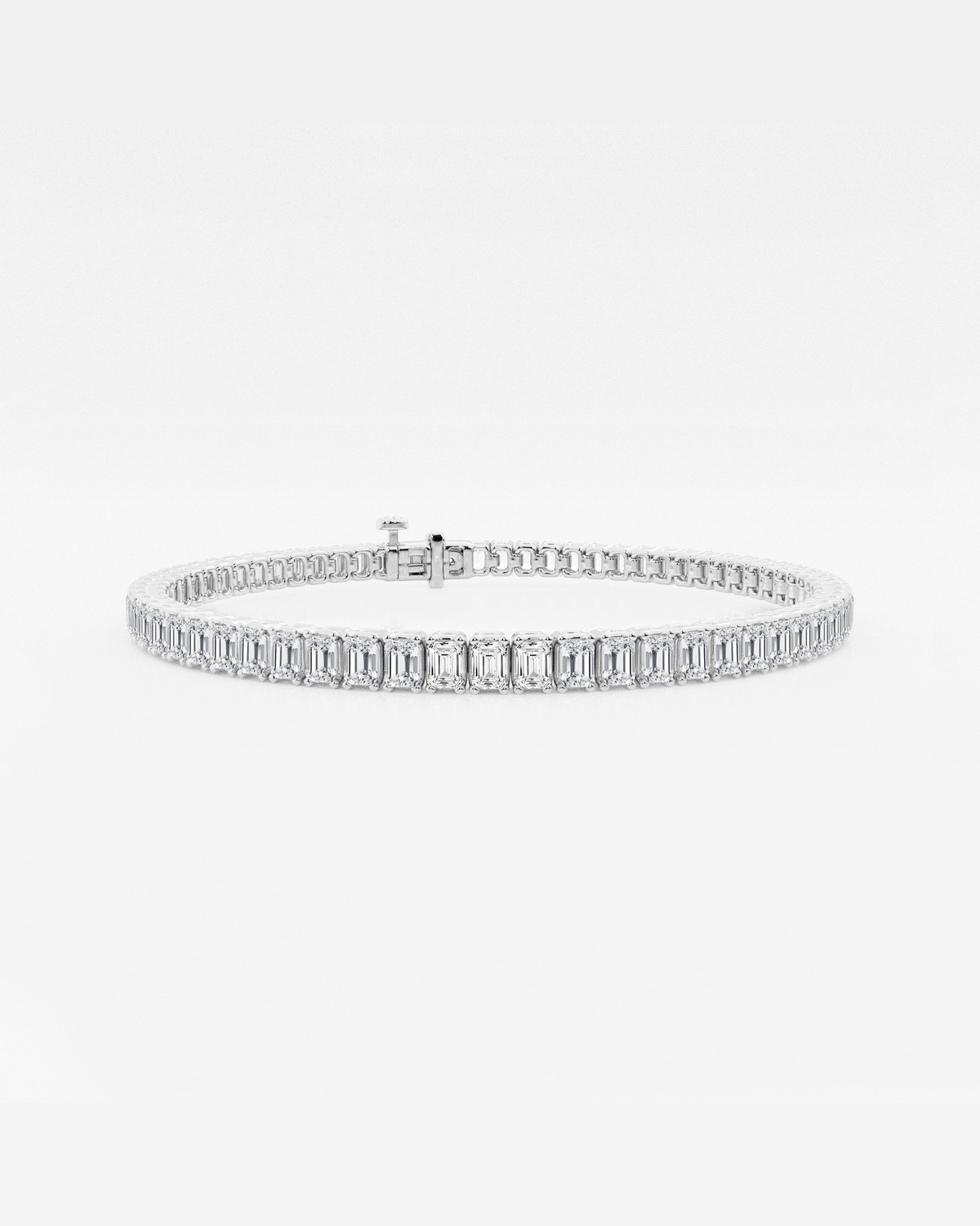 Sylelle_tennis_bracelet_wg_bad8a1f6 4e8a 4673 b5c6 163d6993afeb