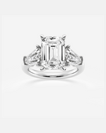 Load image into Gallery viewer, Viraire Emerald Halo Ring
