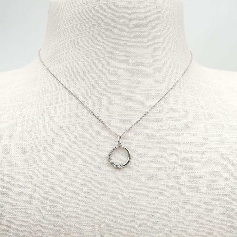 
            
                Load image into Gallery viewer, Moonshine Diamond Silver Necklace - Shinewine.co
            
        