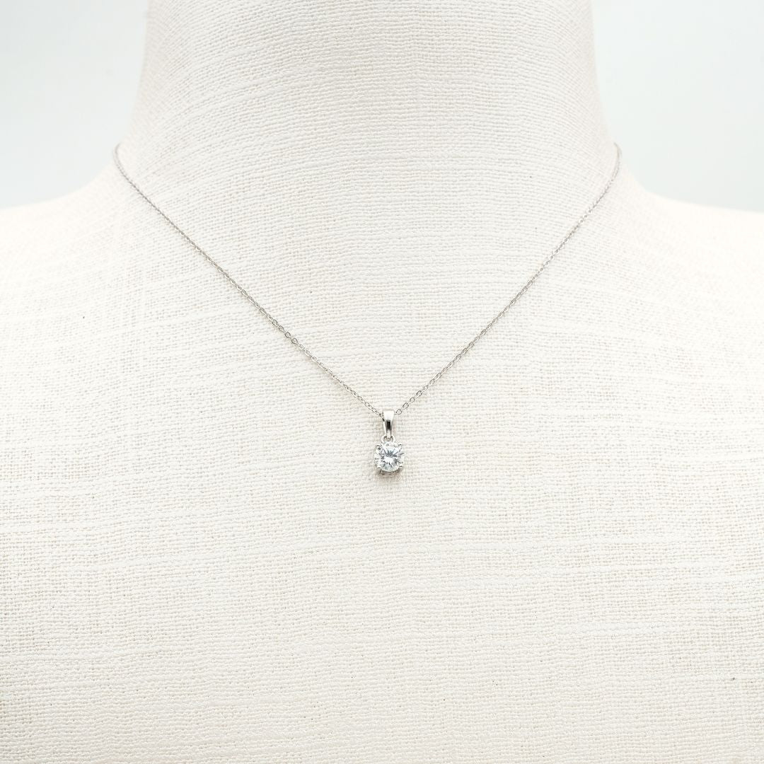 Premium Solitaire Silver Necklace - Shinewine.co