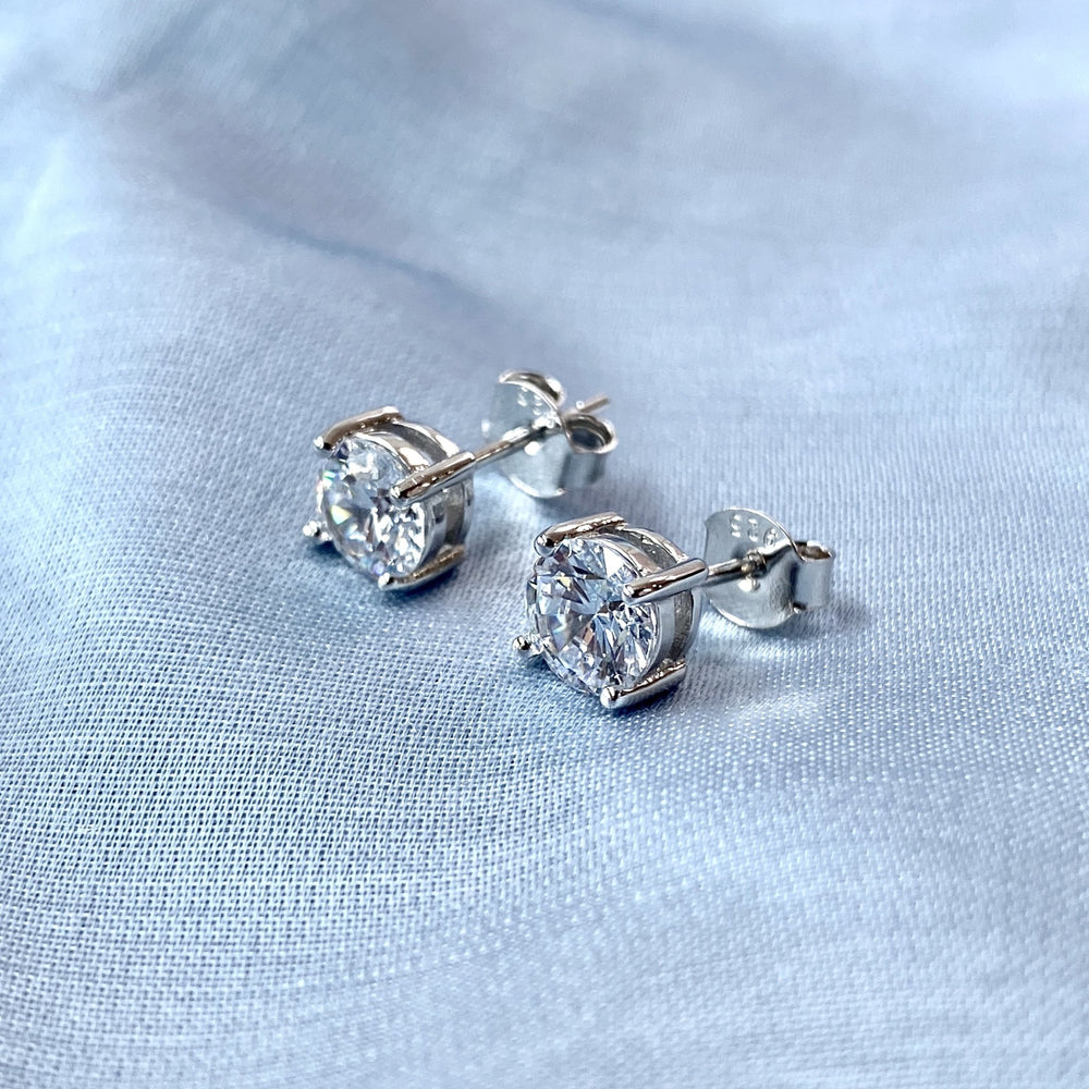 Premium Solitaire Studs 925 Silver Earrings for women - Buy 925 Silver Jewellery Online - Shinewine